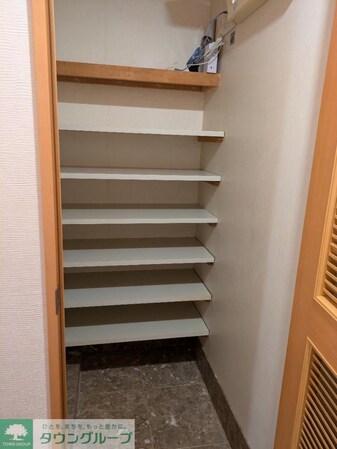 ガーデンズ国立東館の物件内観写真